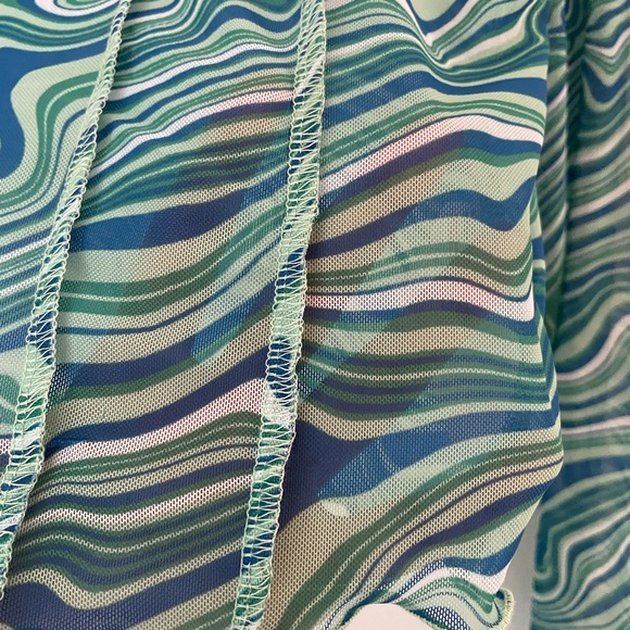 Mesh Top - Picture 3 of 6